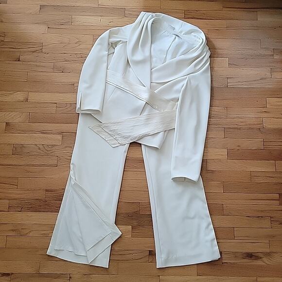 White House Black Market Ivory Split Hem Pant Suit Neutral 2 Pc Classic - Picture 1 of 16